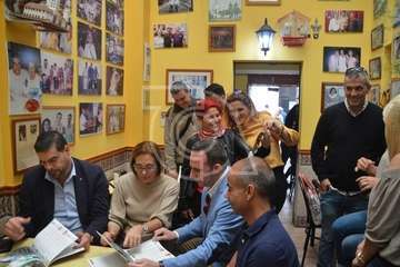 Presentación del calendario solidario 2019 de Moka Magazine (Foto TA)